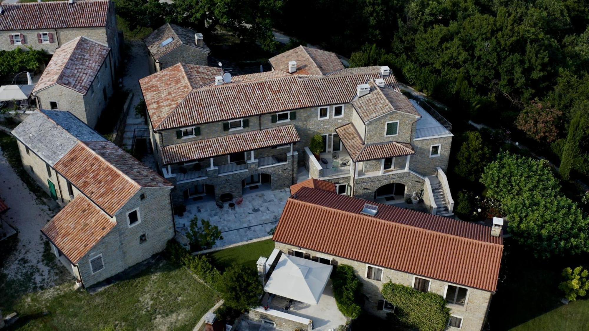 L'Abbraccio Della Quercia Apartment Momjan Exterior photo